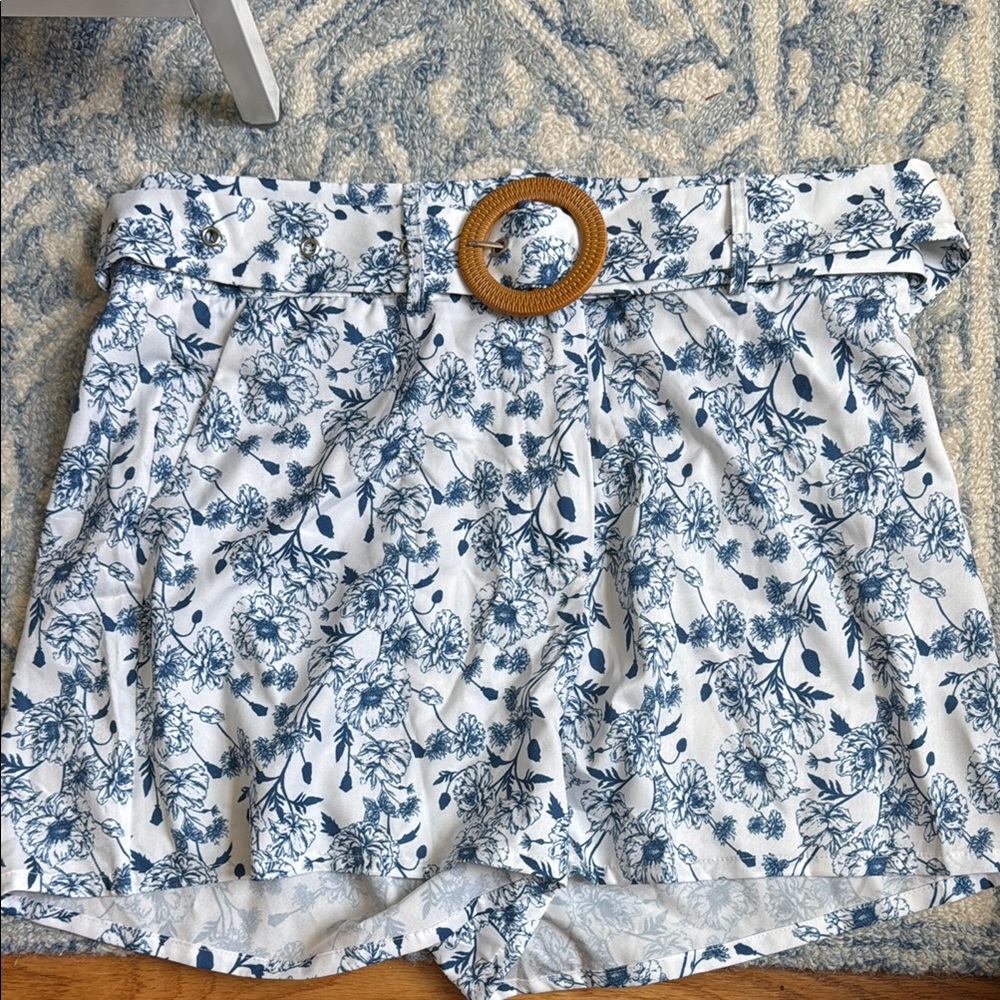 NWT Blue White Floral Shorts with Tan Belt